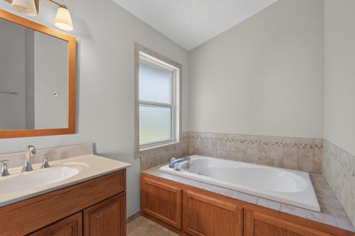 18418 85th Place N, Maple Grove, MN 55311