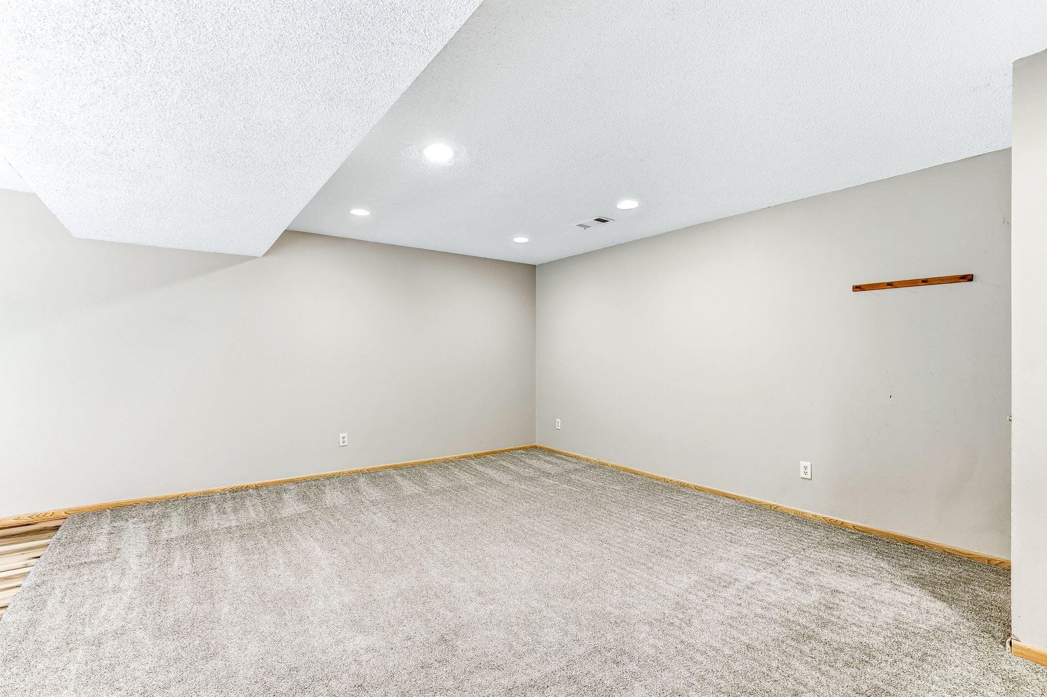 51-web-or-mls-17640-Ionia-Ct-51.jpg