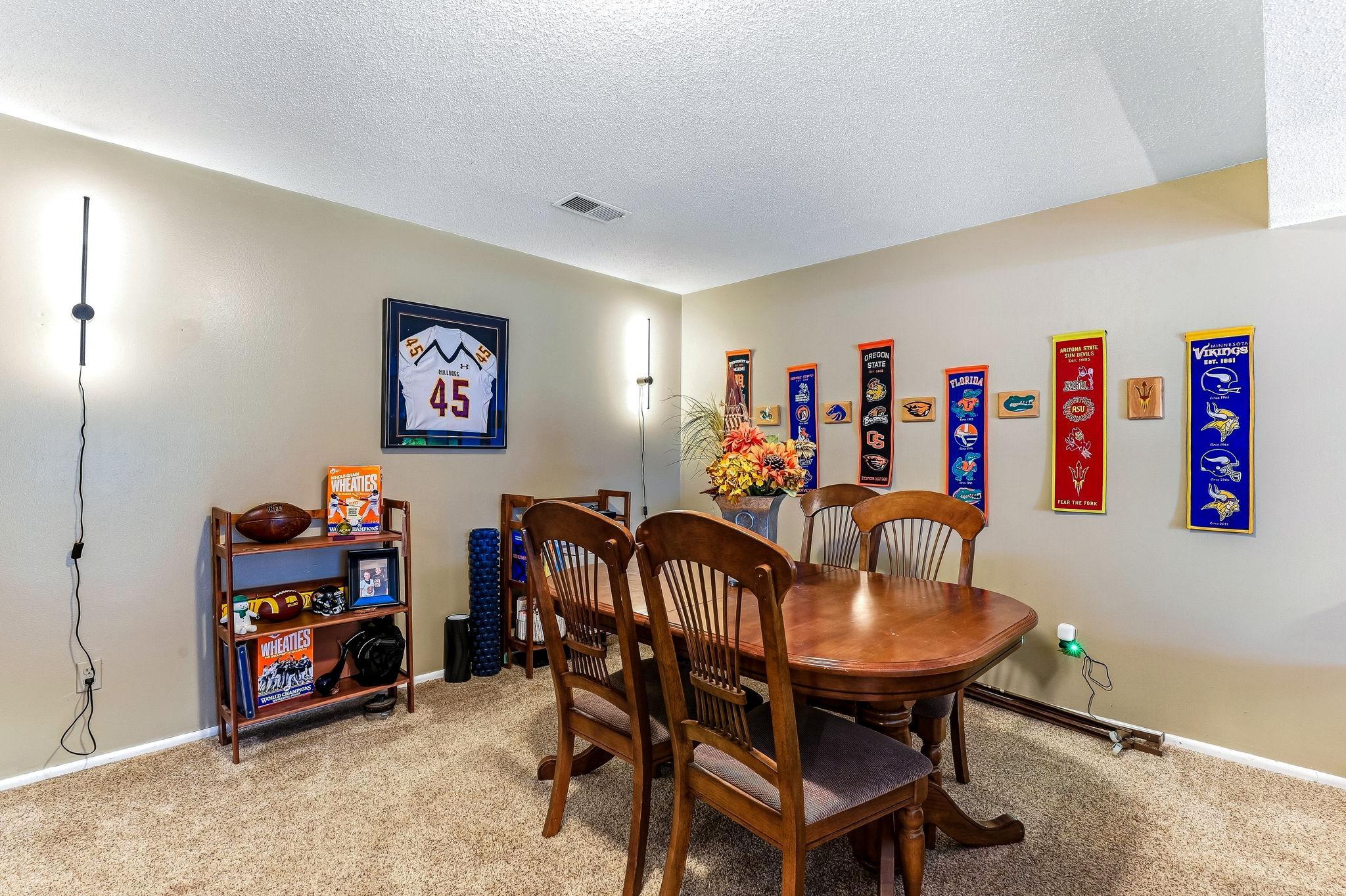 21-web-or-mls-17640-Ionia-Ct-21.jpg