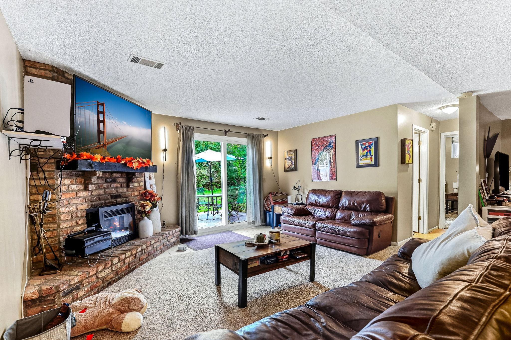 25-web-or-mls-17640-Ionia-Ct-25.jpg
