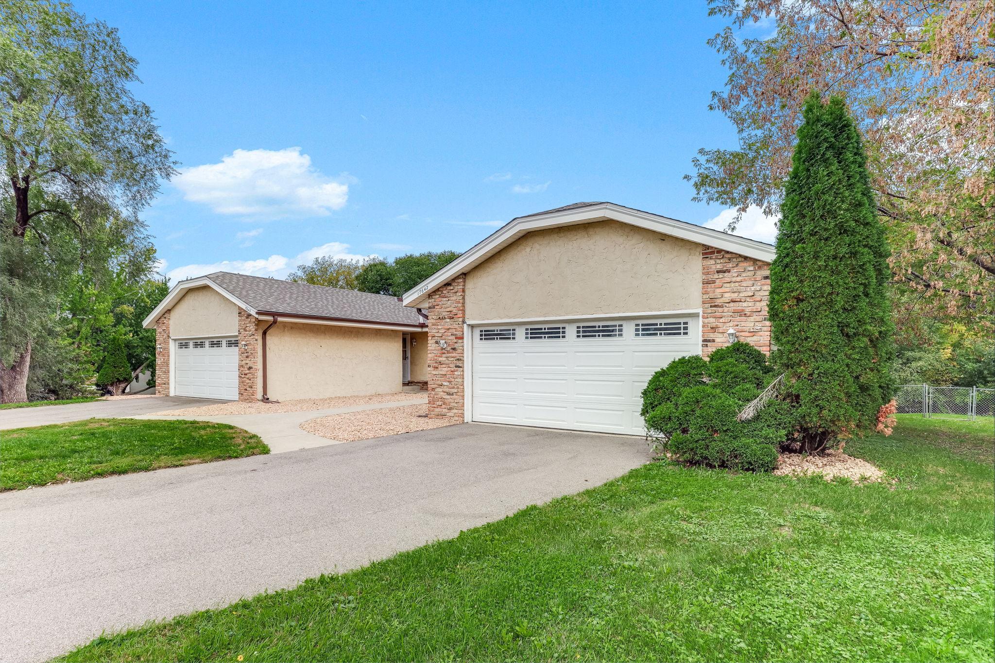 3-web-or-mls-17640-Ionia-Ct-03.jpg
