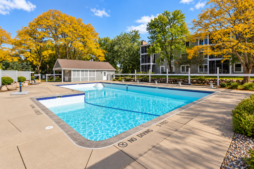 3030 Saint Albans Mill Road, 211, Minnetonka, MN 55305