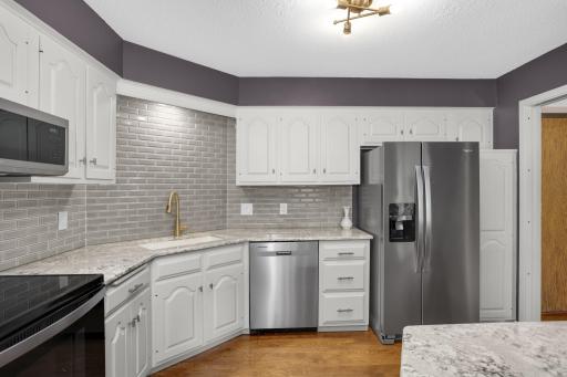 3030 Saint Albans Mill Road, 211, Minnetonka, MN 55305