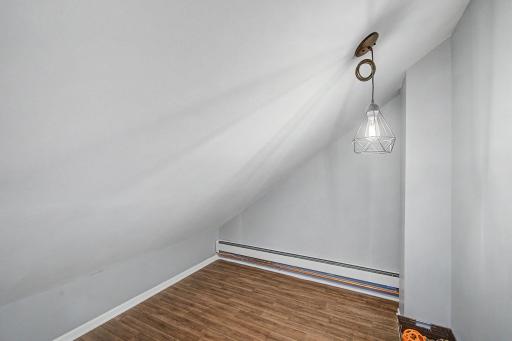 11-web-or-mls-23895-Granada-Avenue-North_29_print.jpg