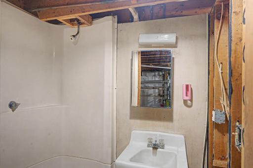 8-web-or-mls-23895-Granada-Avenue-North_32_print.jpg