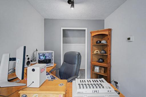 12-web-or-mls-23895-Granada-Avenue-North_28_print.jpg
