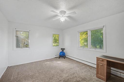 19-web-or-mls-23895-Granada-Avenue-North_21_print.jpg