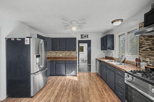 28-web-or-mls-23895-Granada-Avenue-North_12_print.jpg