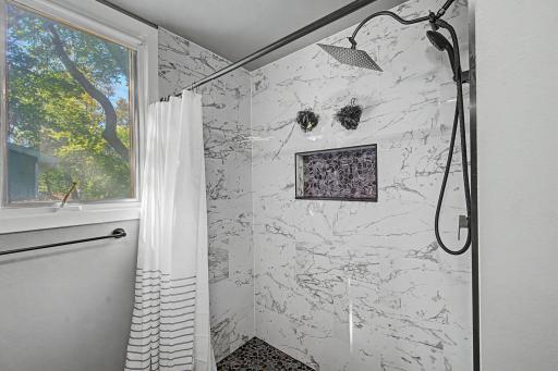14-web-or-mls-23895-Granada-Avenue-North_26_print.jpg
