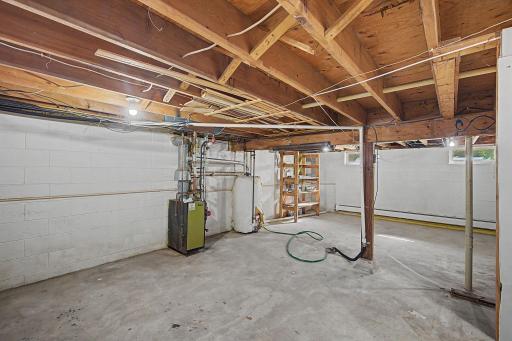 10-web-or-mls-23895-Granada-Avenue-North_30_print.jpg