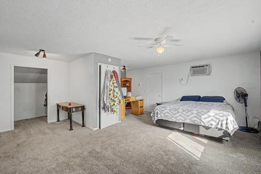 16-web-or-mls-23895-Granada-Avenue-North_24_print.jpg