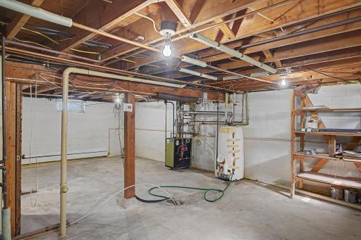7-web-or-mls-23895-Granada-Avenue-North_33_print.jpg