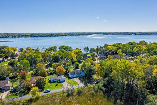 32-web-or-mls-23895-Granada-Avenue-North_08_print.jpg