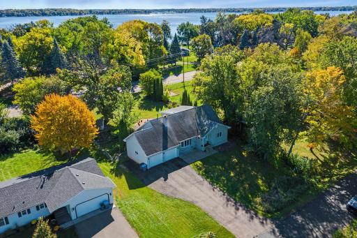 37-web-or-mls-23895-Granada-Avenue-North_03_print.jpg