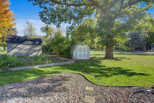 5-web-or-mls-23895-Granada-Avenue-North_35_print.jpg