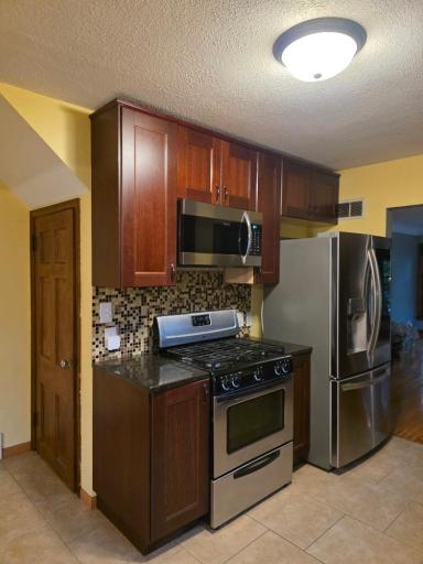 909 Old Lexington Avenue, Saint Paul, MN 55116
