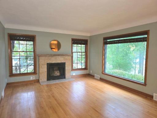 909 Old Lexington Avenue, Saint Paul, MN 55116