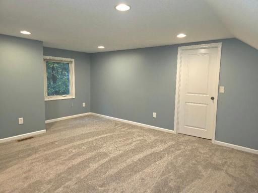 909 Old Lexington Avenue, Saint Paul, MN 55116