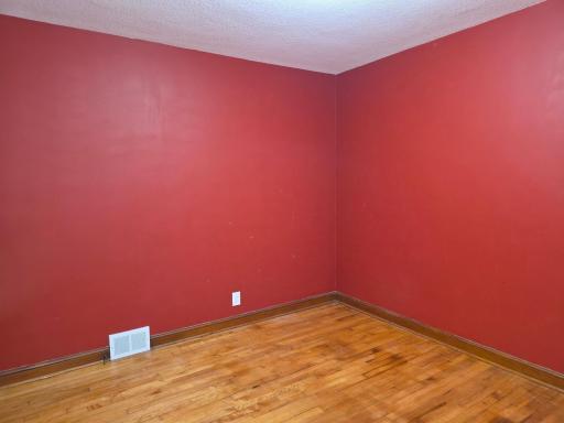 909 Old Lexington Avenue, Saint Paul, MN 55116