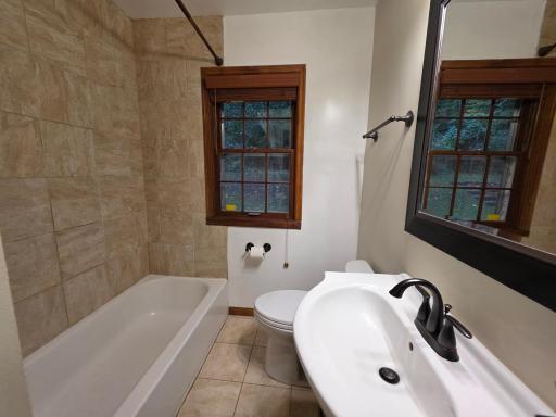 909 Old Lexington Avenue, Saint Paul, MN 55116