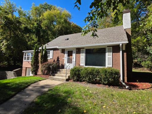 909 Old Lexington Avenue, Saint Paul, MN 55116