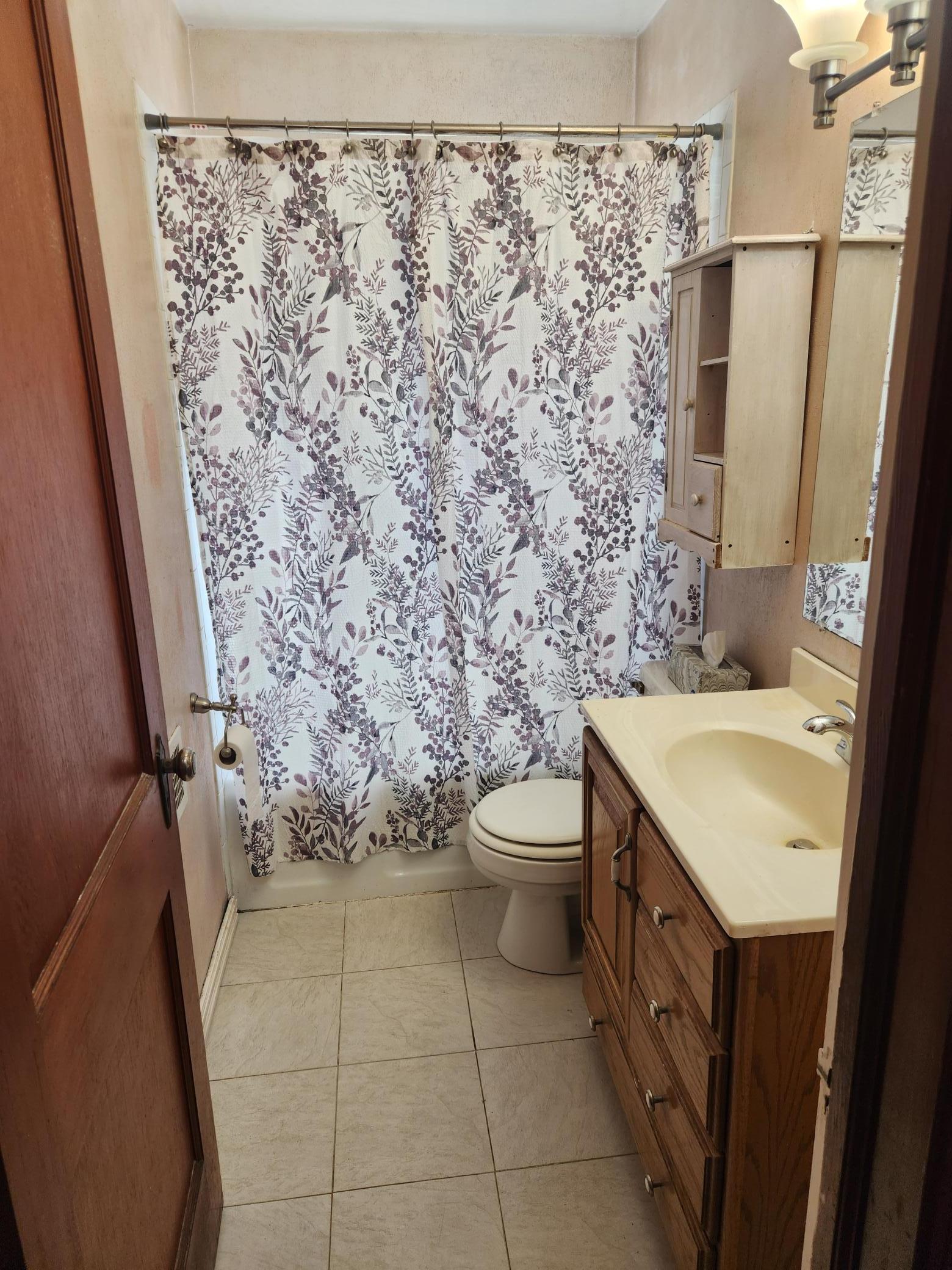 Main Full Bath