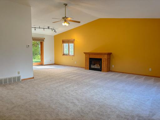 1727 S Court Street, Fergus Falls, MN 56537