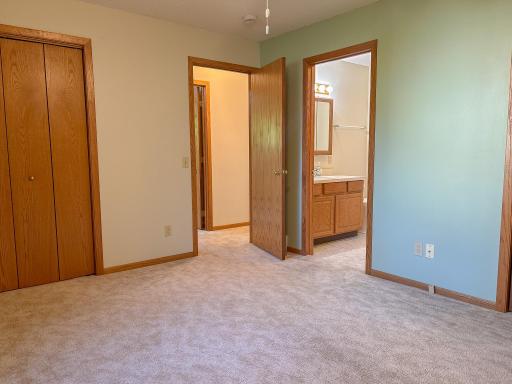 1727 S Court Street, Fergus Falls, MN 56537