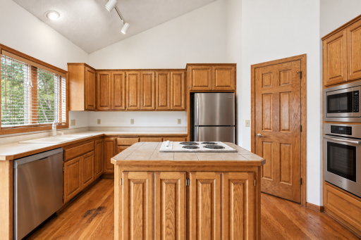 Enjoy everyday cooking and entertaining with new stainless steel appliances!