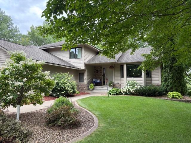 Property photo for 1205 Hilloway Circle, Burnsville, MN 55306