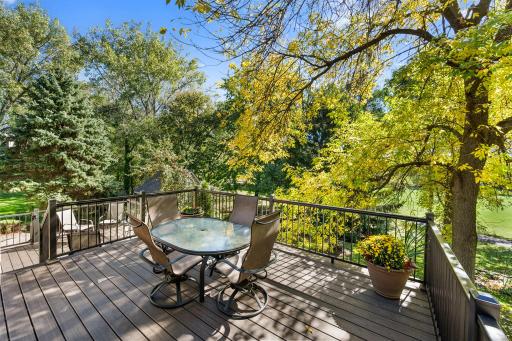 1205 Hilloway Circle, Burnsville, MN 55306