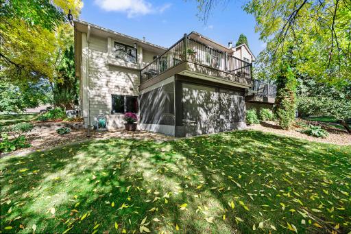 1205 Hilloway Circle, Burnsville, MN 55306