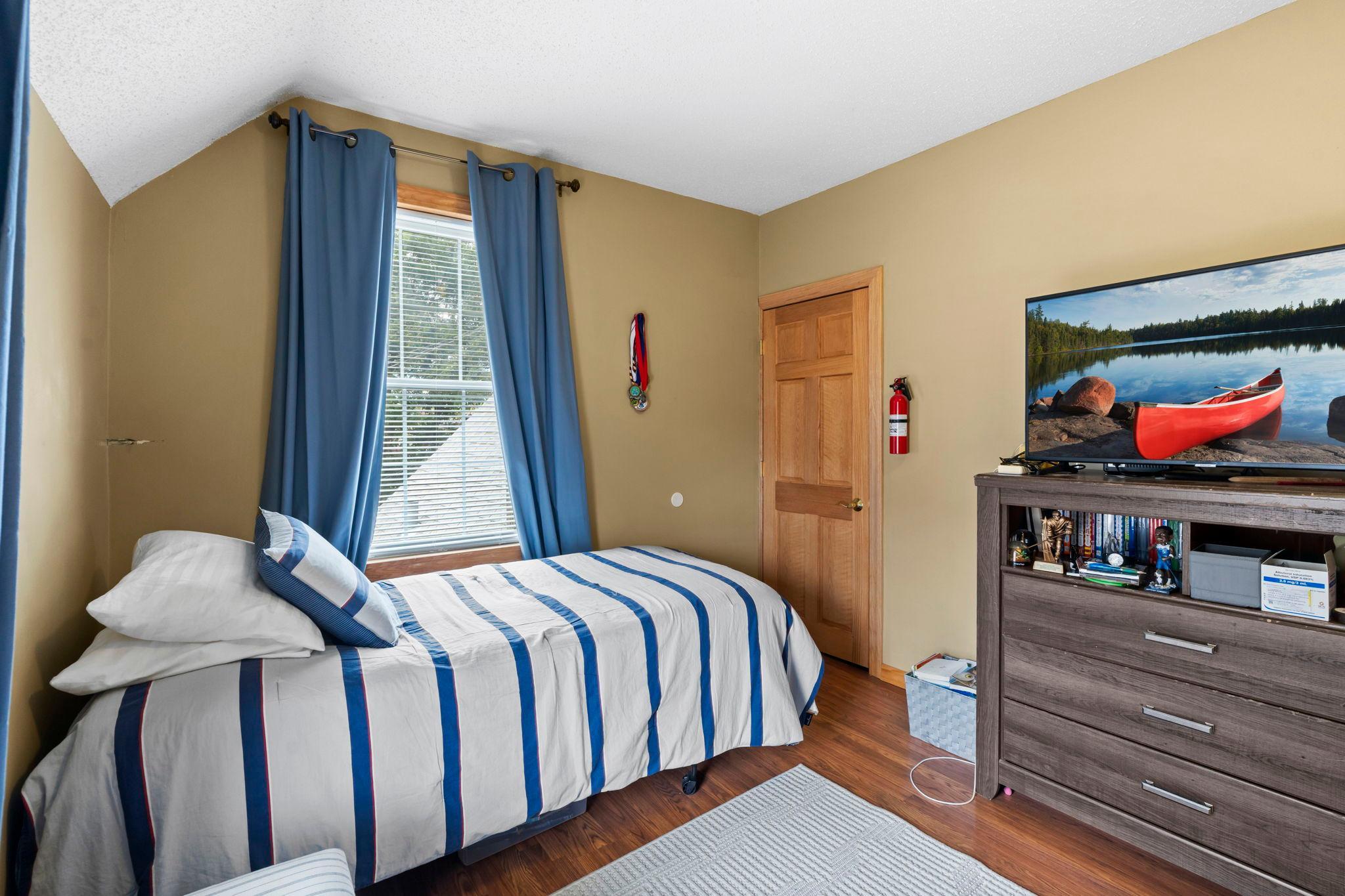 Upper level bedroom 2