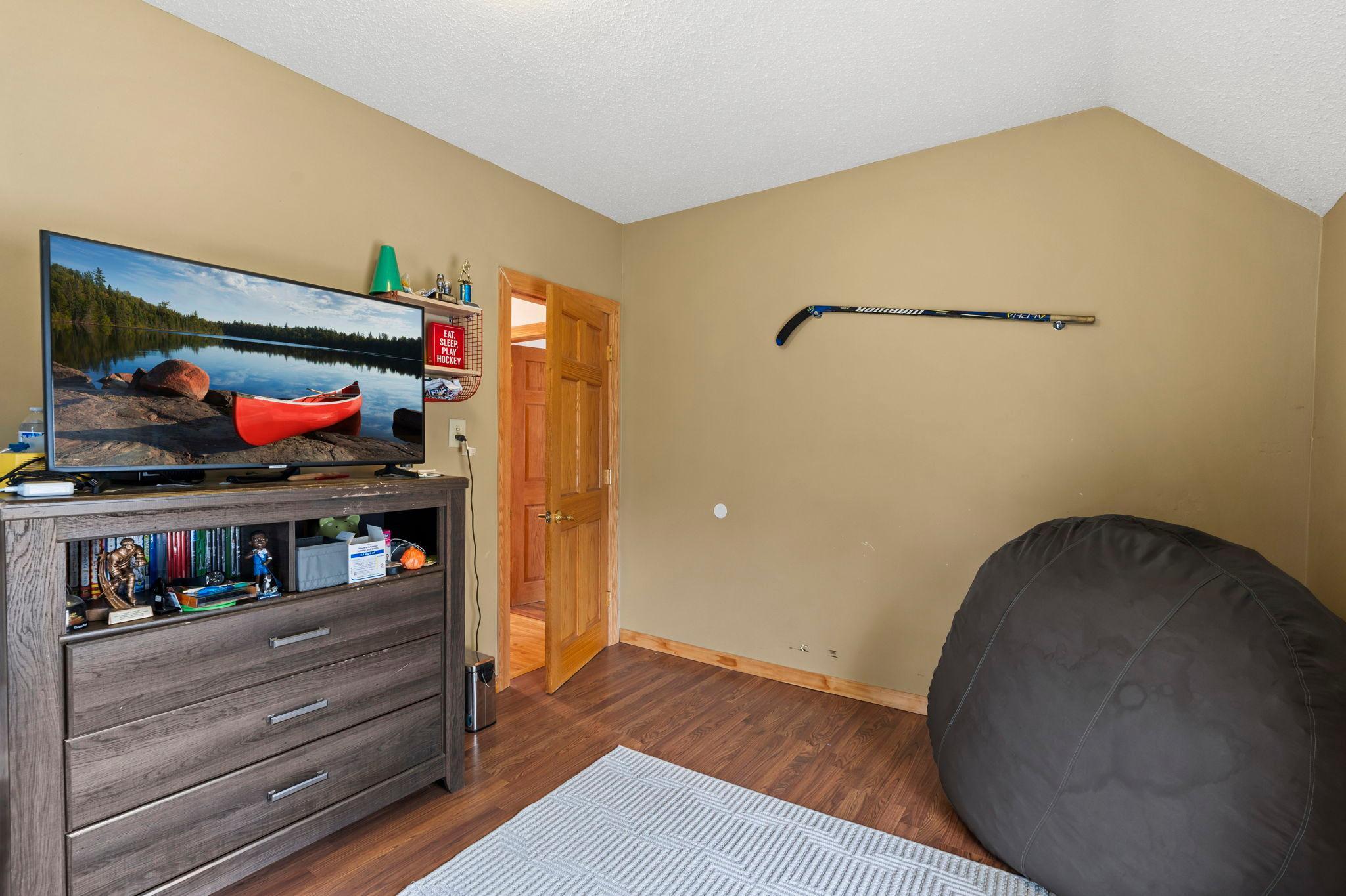 Upper level bedroom 2