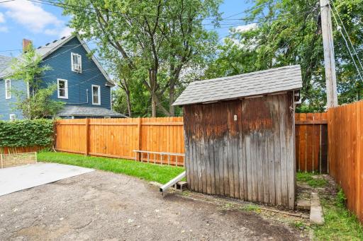 Room for larger shed or additional backyard-blank canvas