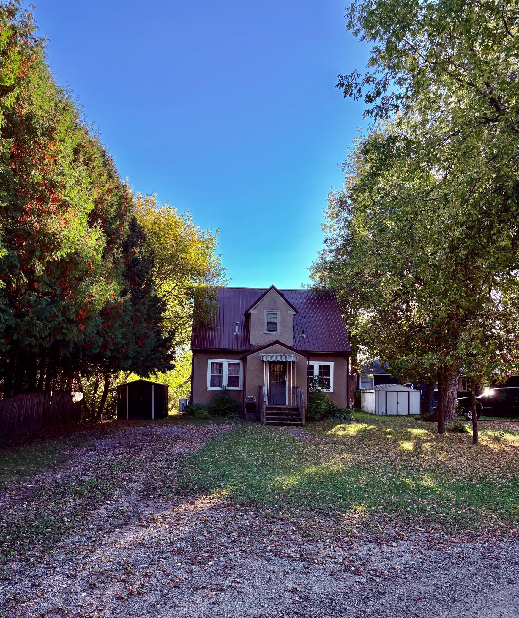 3b2b waterfront home