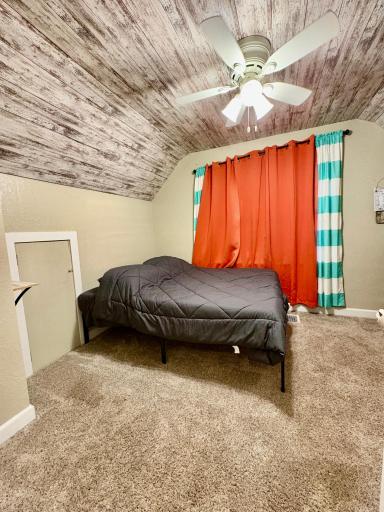 Upper level bedroom 2