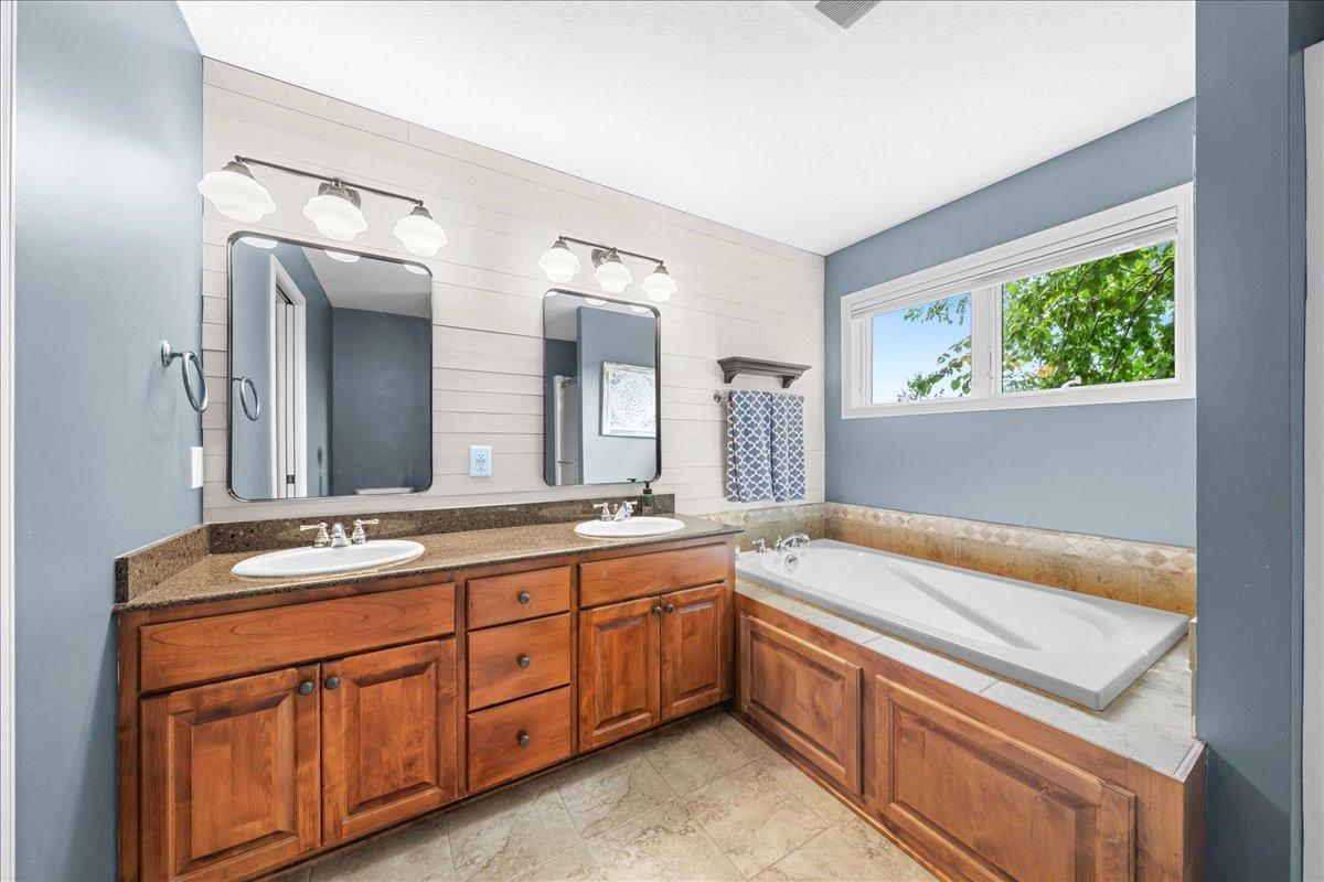 Owners Bath with seperate tub/shower