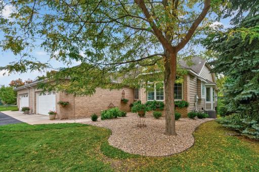 16035 38th Avenue N, Plymouth, MN 55446