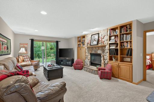 16035 38th Avenue N, Plymouth, MN 55446