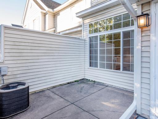 9175 Troon Court, Woodbury, MN 55125