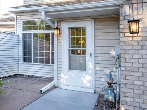 9175 Troon Court, Woodbury, MN 55125