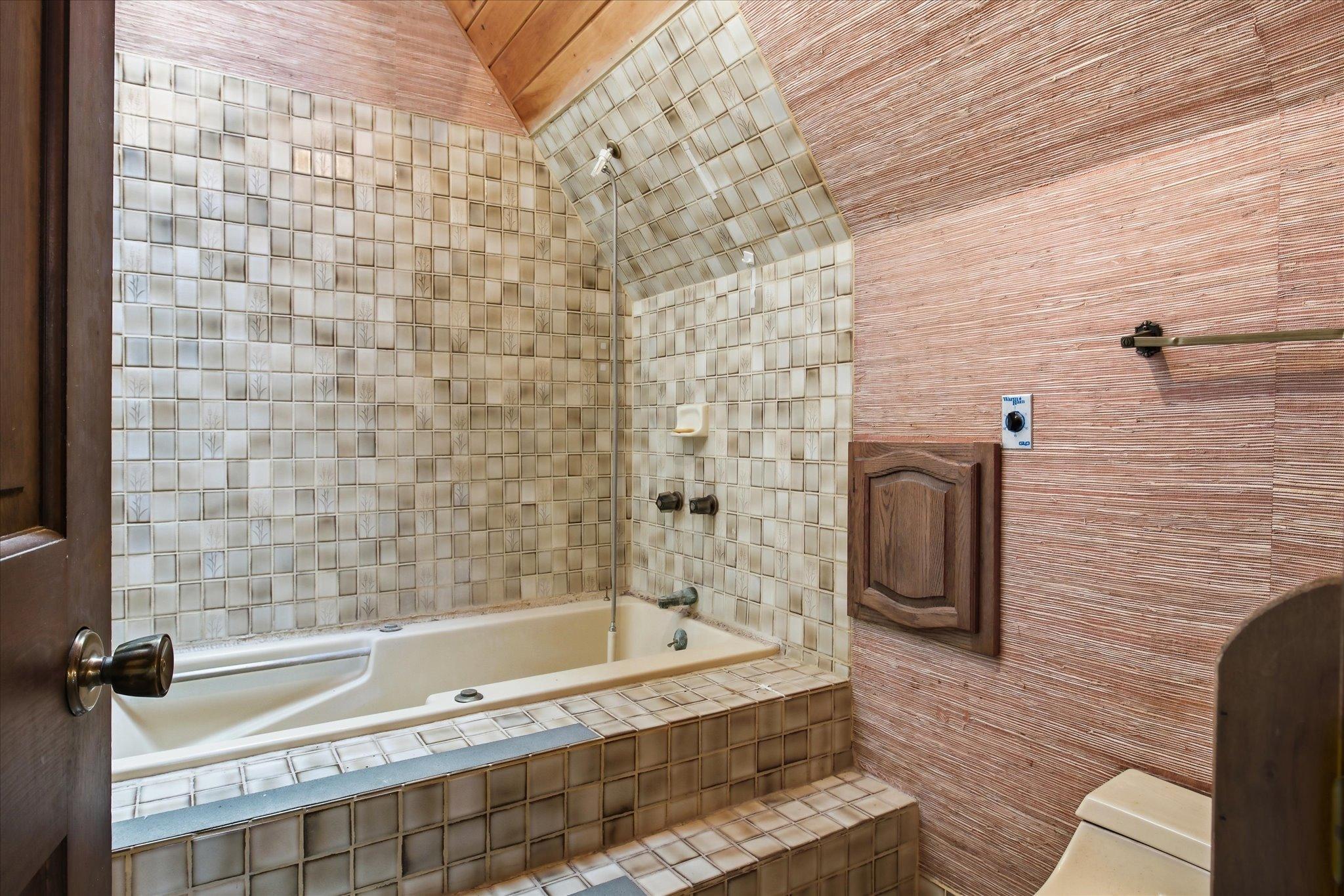 Soaking tub in the primary bath