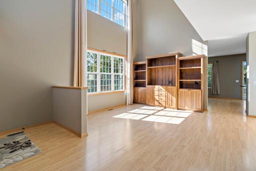 18043 Kindred Court, Lakeville, MN 55044