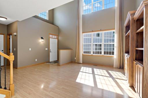 18043 Kindred Court, Lakeville, MN 55044