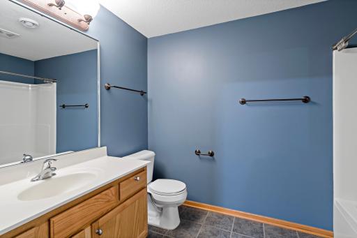 18043 Kindred Court, Lakeville, MN 55044