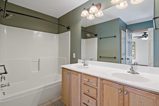 18043 Kindred Court, Lakeville, MN 55044