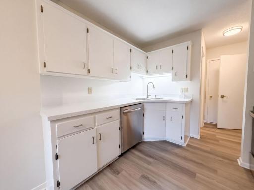 15391 Trillium Circle, Eden Prairie, MN 55344
