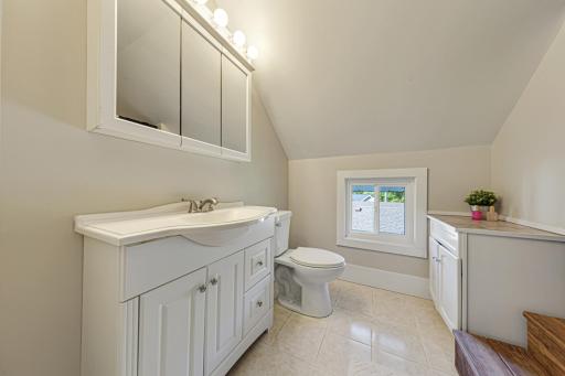 1427 Central Avenue N, Faribault, MN 55021