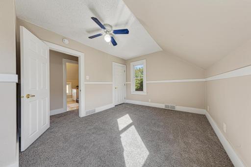 1427 Central Avenue N, Faribault, MN 55021